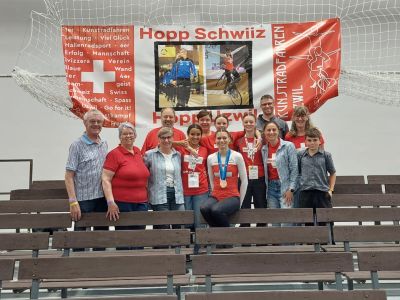 Die mitgereisten Uzwiler Fans.